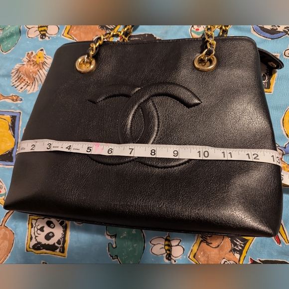 Authentic Chanel Leather Hand Bag - Picture 8 of 10